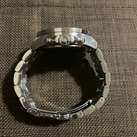 MICHAEL KORS Wren Silver-Tone Watch - Picture 3 of 16